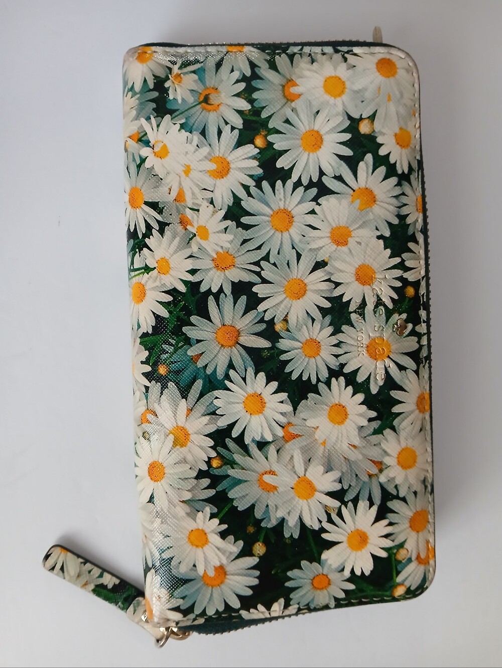 Kate Spade N.Y & Cedar Street Daisy Zip-around Wallet